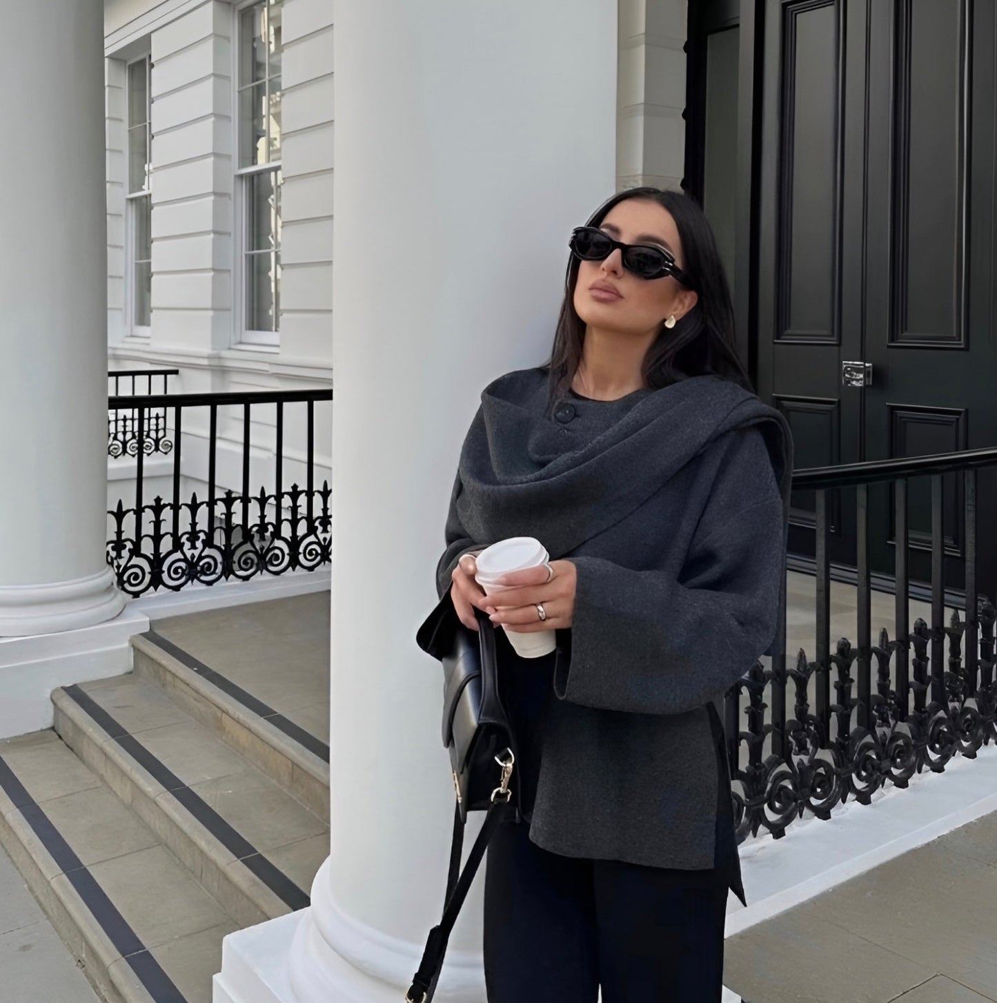 Anneth | Stilvoller Mantel mit Schal