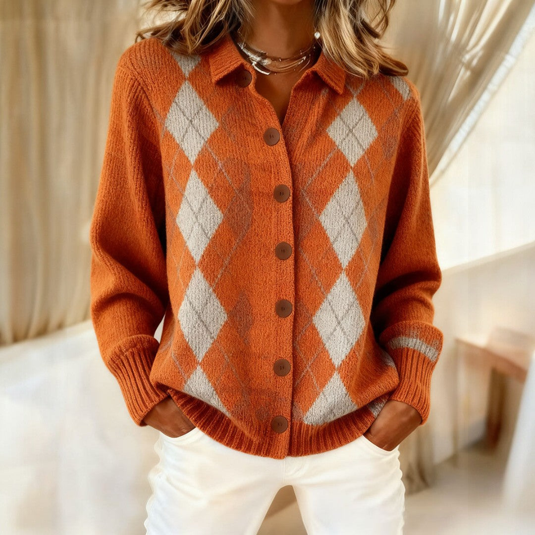 MIRELLA – Weicher Pullover mit klassischem Rautenmuster